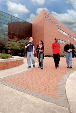 Students walking in front of Education-Engineering Complex