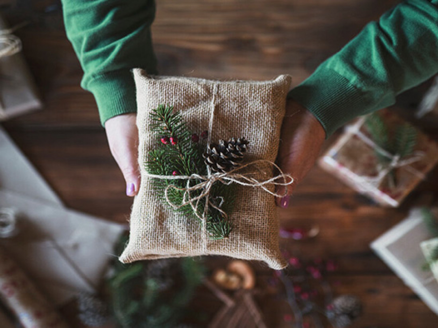 Make this holiday green and gold with the UAB gift and event guide